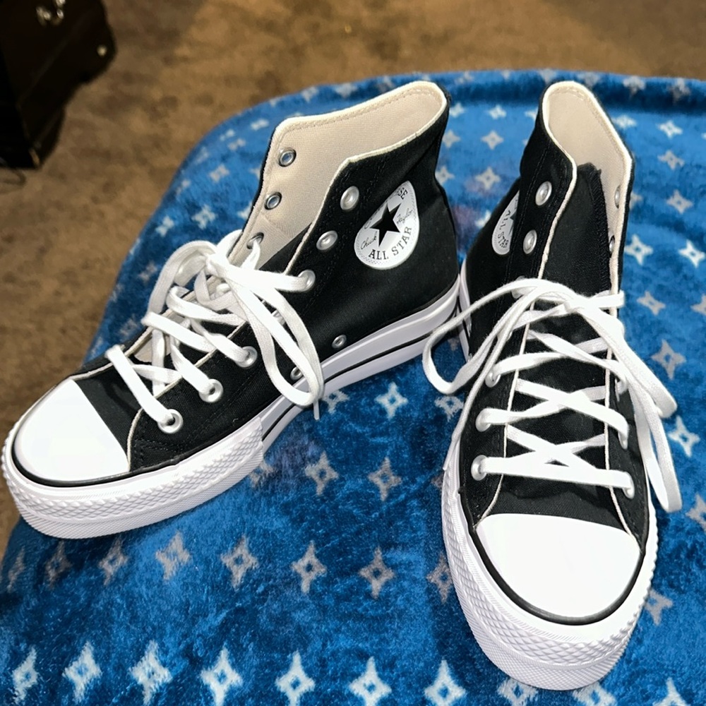 Platform converse
